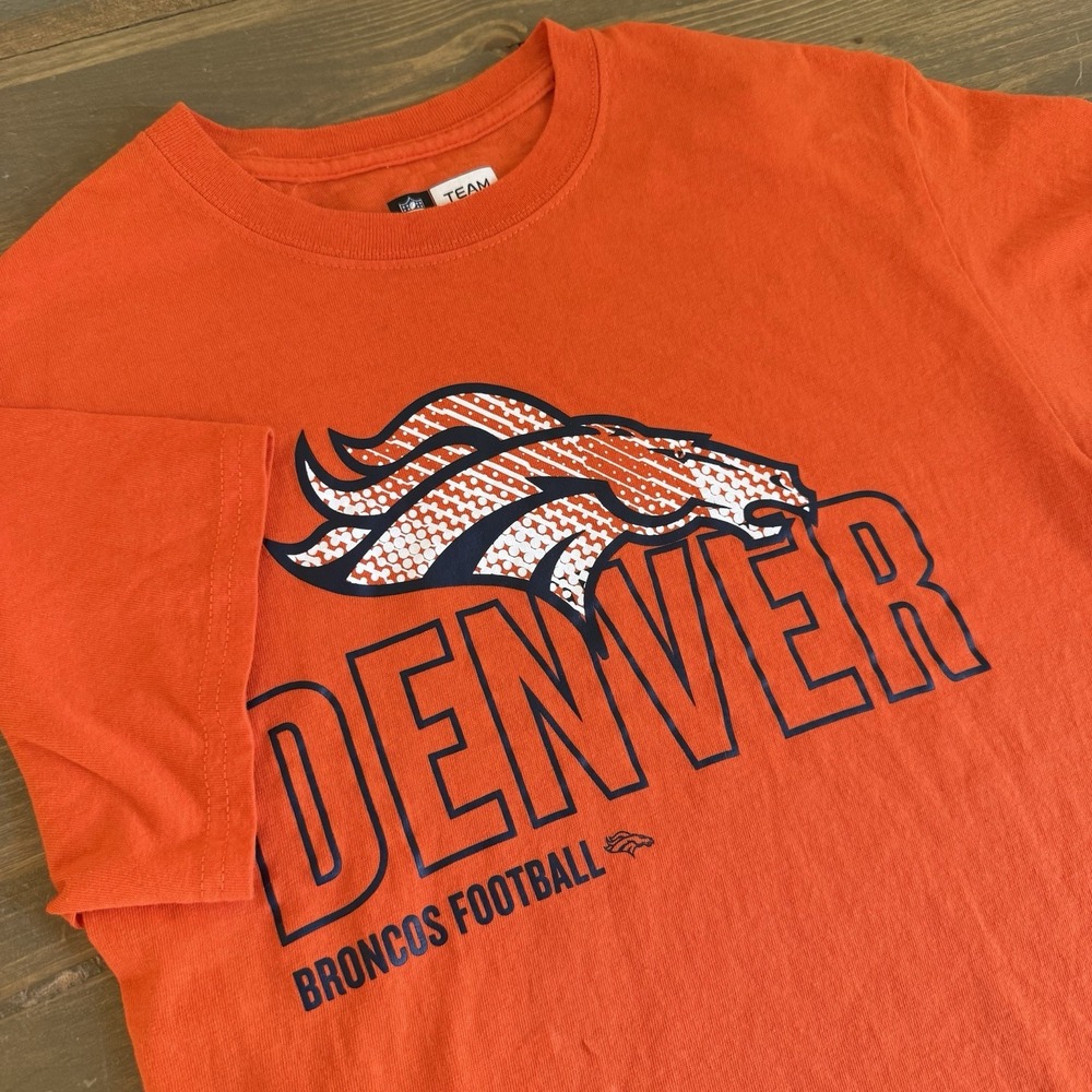 NFL Team Apparel Womens Small Orange Denver Broncos Short Sleeve T-Shirt
